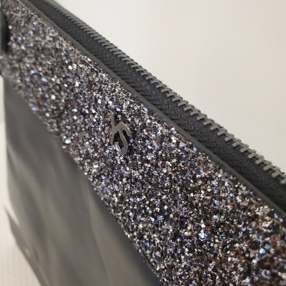 NWOT Yosi Samra Black Leather Clutch, Tassle, ZIP - Picture 2 of 8